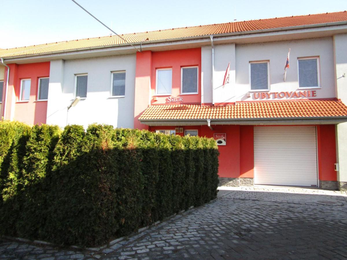 Bed and Breakfast Salur Nové Zámky Exterior foto
