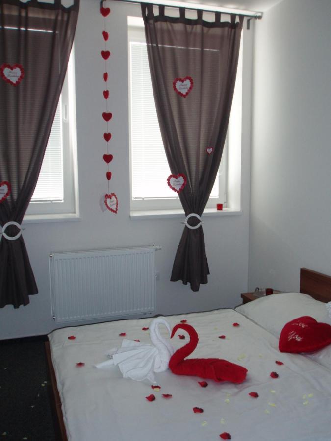 Bed and Breakfast Salur Nové Zámky Exterior foto